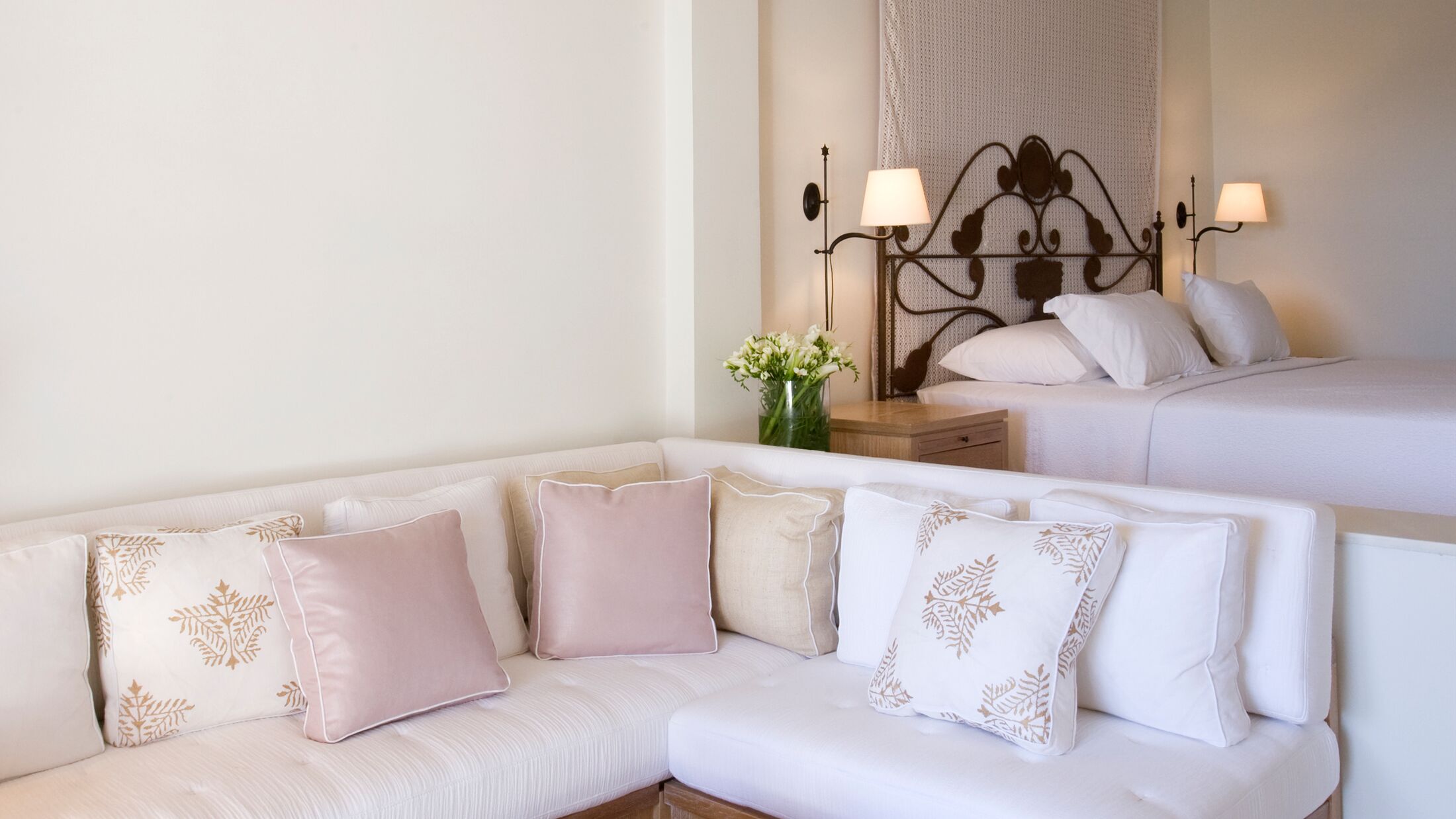 Annabelle-2023-Artemis-Suite-002-102915-Hybris