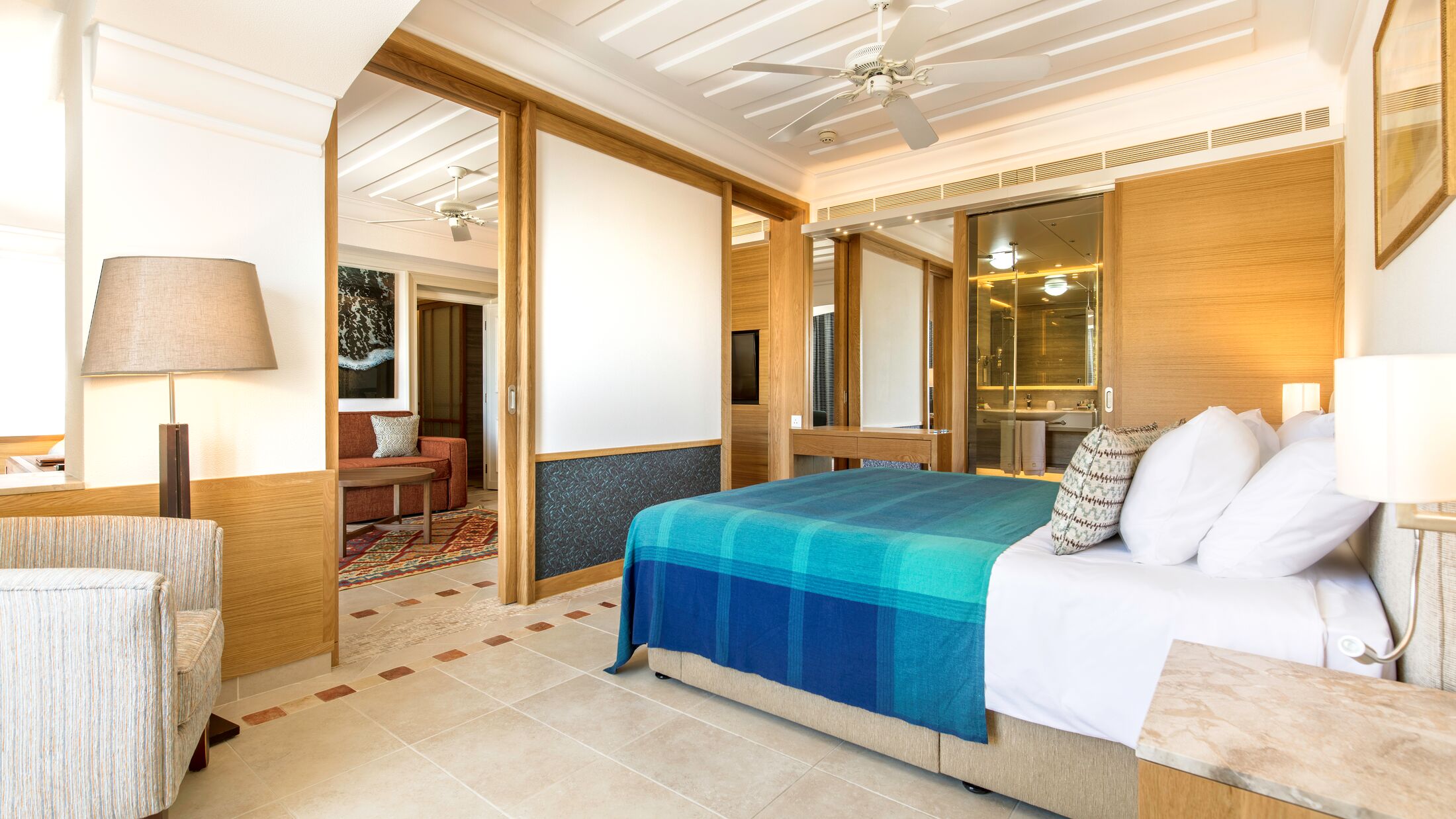 Columbia-Beach-2024-East-Two-Bedroom-Family-Suite-Bay-View-003-117443-Hybris