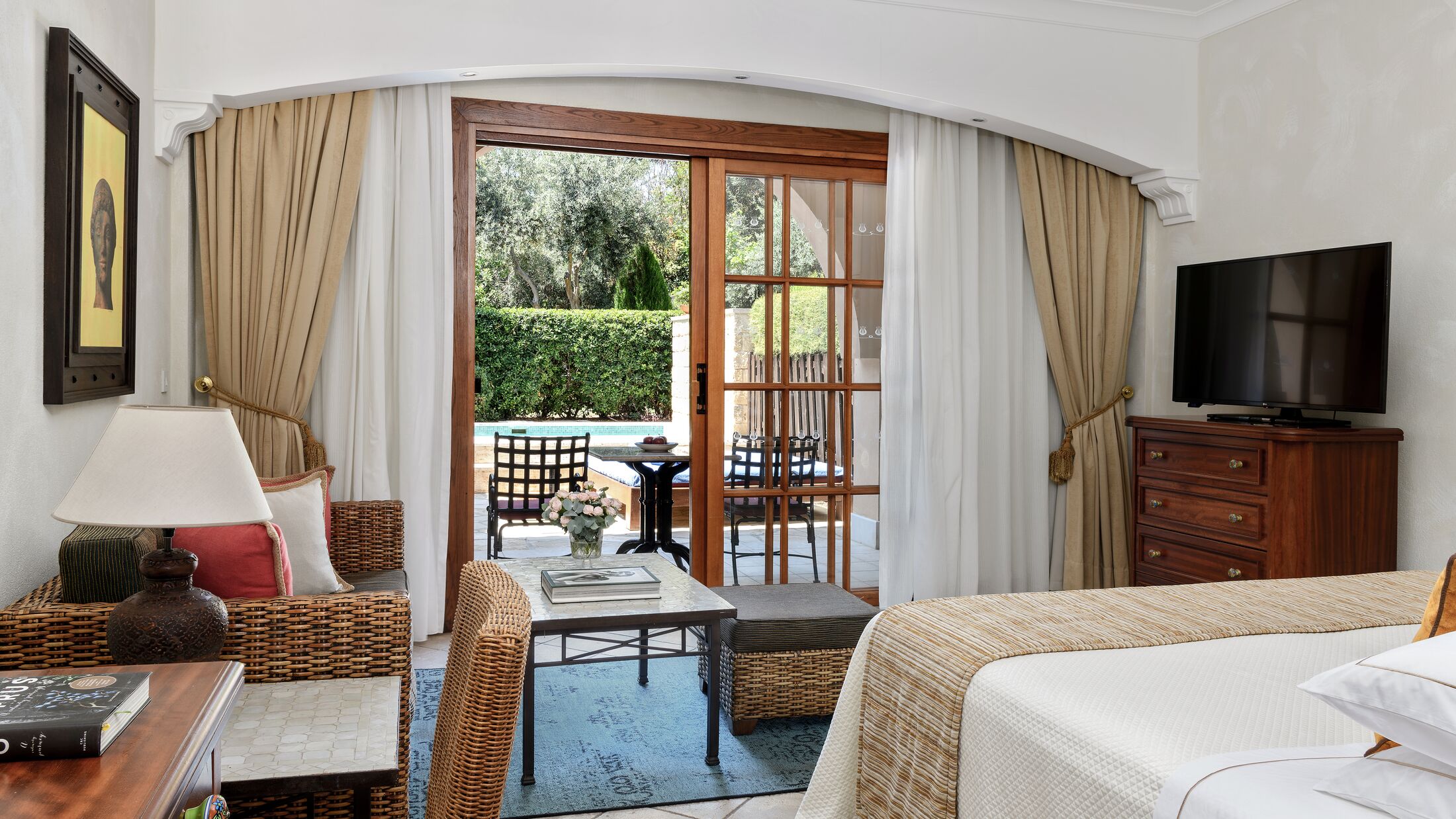 Elysium-2024-Royal-Studio-Private-Pool-001-108984-Hybris