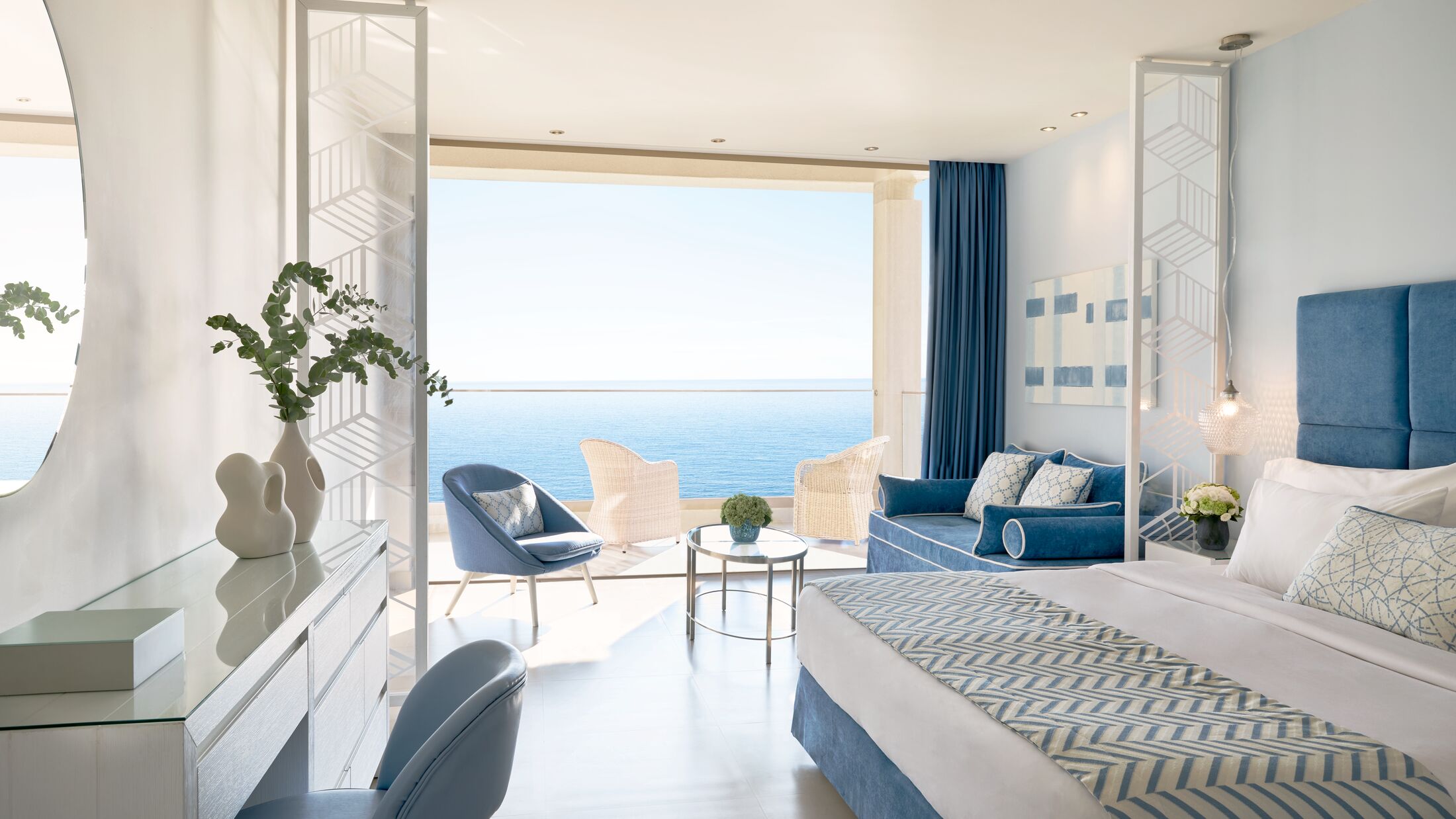 Ikos-Oceania-2025-Panorama-Junior-Suite-Sea-View-001-119737-Hybris